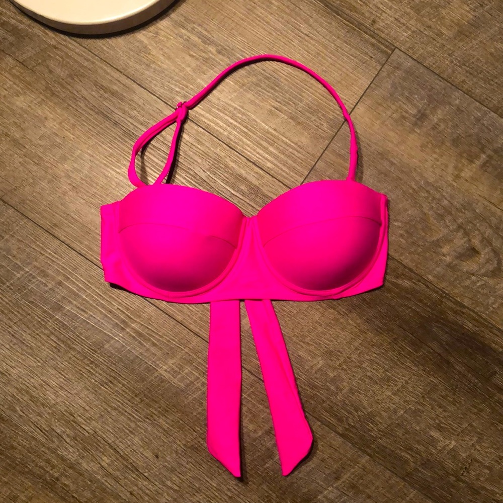 Neon Pink Bikini Top 👙